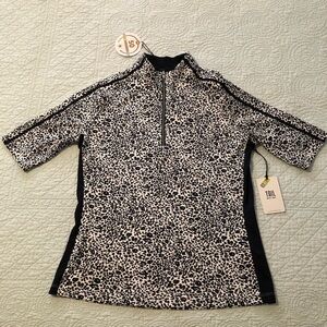 Tail 1/4 zip short sleeve performance top pullover. Size small. NWT.